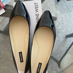 New Nine West patent leather ballet flats